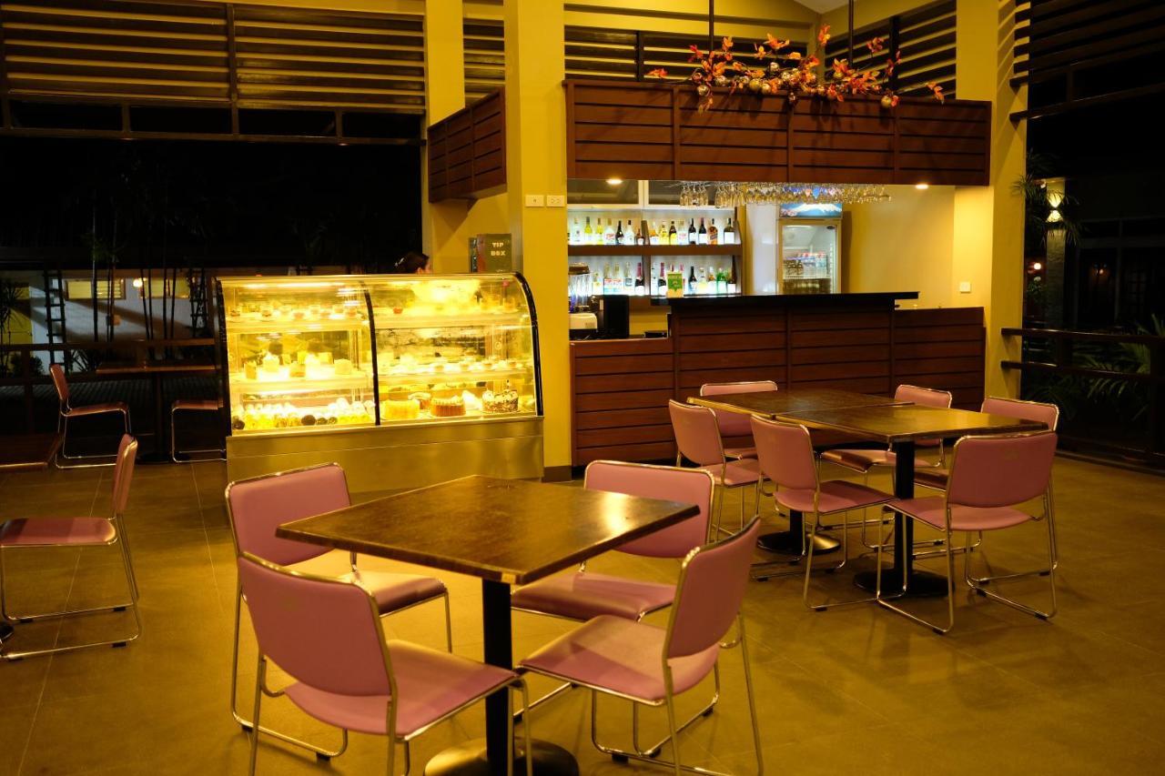 Seasons Hotel And Convention Center Сан Хосе Екстериор снимка
