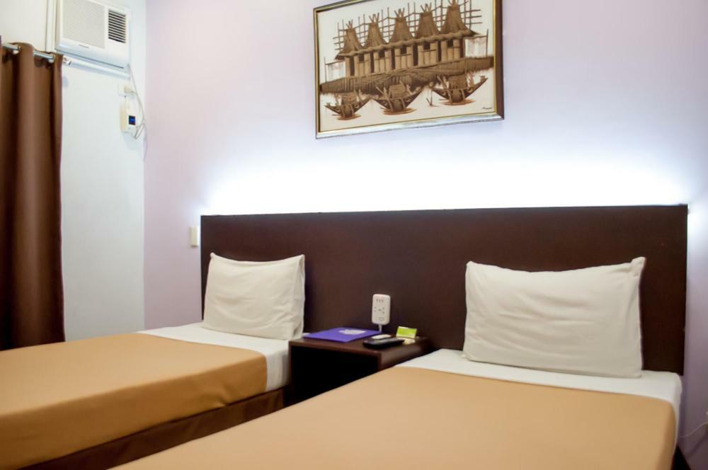 Seasons Hotel And Convention Center Сан Хосе Екстериор снимка